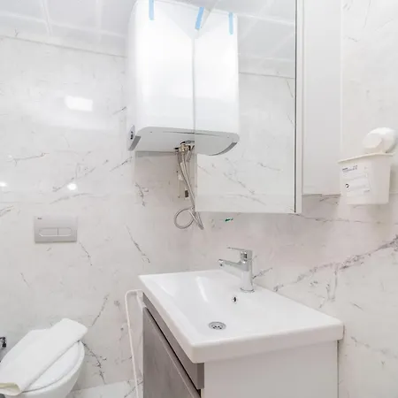 Apartment Exquisite Flat With Shared Pool In Kepez *