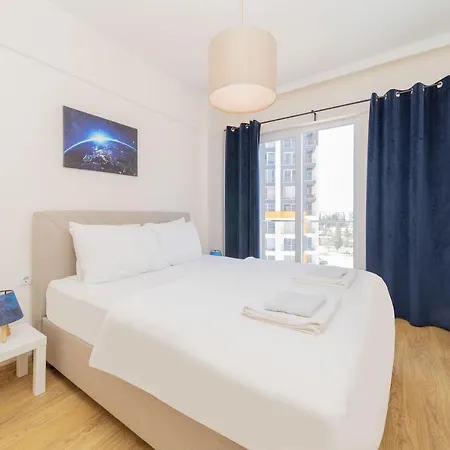 Exquisite Flat With Shared Pool In Kepez